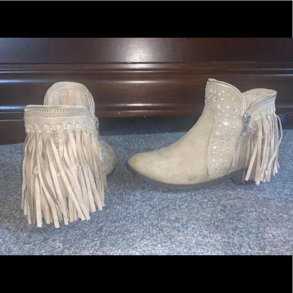 Shoes - Picture 15 of 15